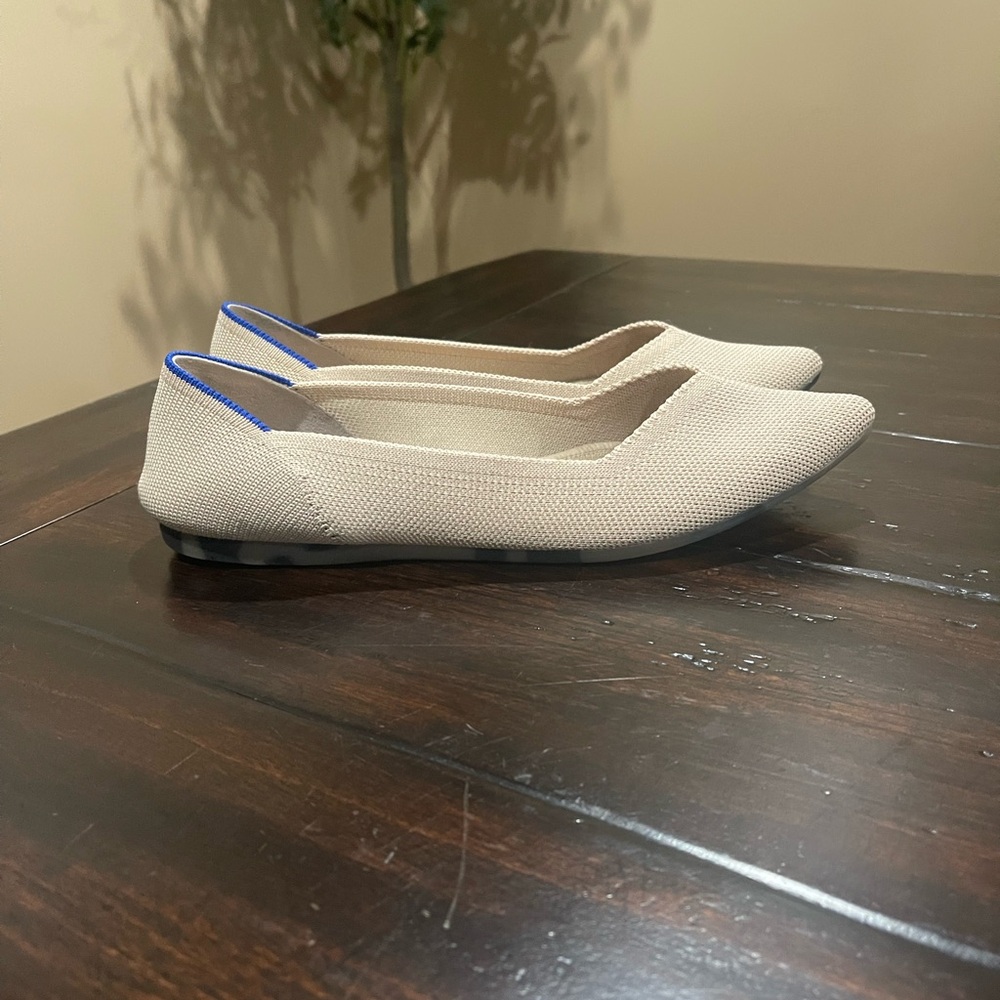 Rothys Size Pointed Toe Flats - Picture 2 of 11